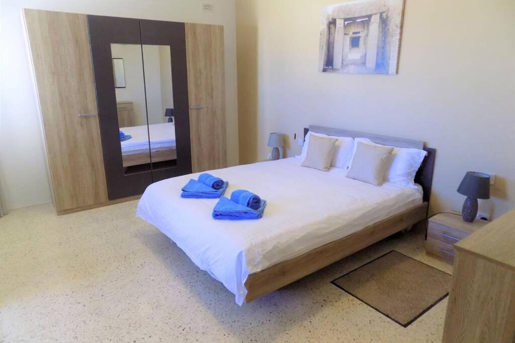 Sunshine Holiday Apartment 5 With Spectacular Seaviews St. Paul's Bay Exteriör bild