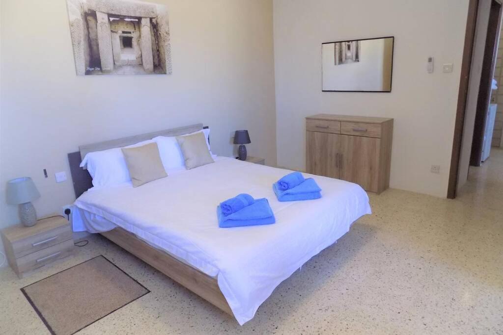 Sunshine Holiday Apartment 5 With Spectacular Seaviews St. Paul's Bay Exteriör bild