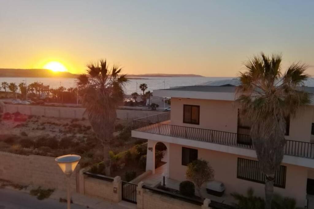 Sunshine Holiday Apartment 5 With Spectacular Seaviews St. Paul's Bay Exteriör bild