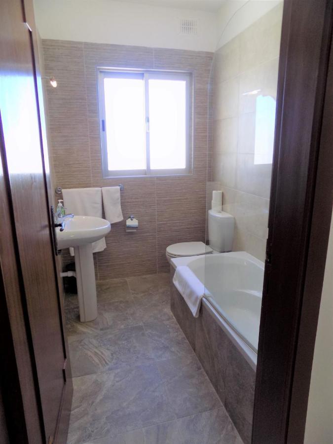 Sunshine Holiday Apartment 5 With Spectacular Seaviews St. Paul's Bay Exteriör bild