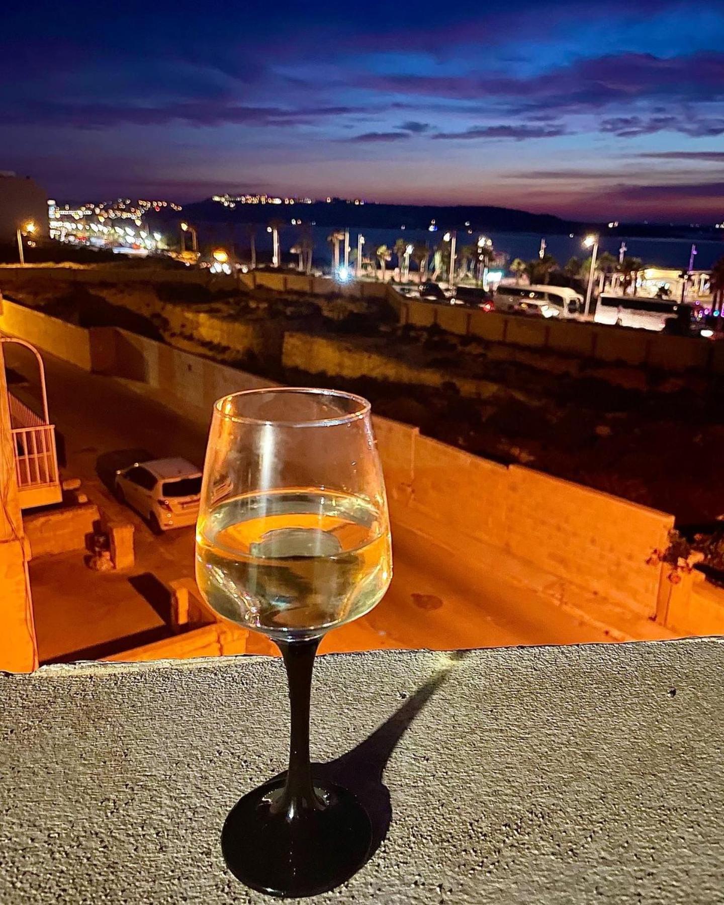 Sunshine Holiday Apartment 5 With Spectacular Seaviews St. Paul's Bay Exteriör bild